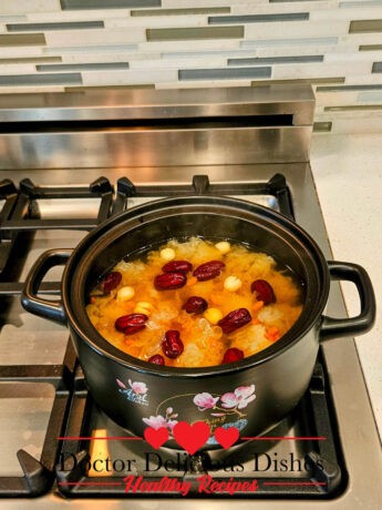 Jujube, Lotus Seed, Goji Berry, Tremella Mushroom Soup/Dessert.